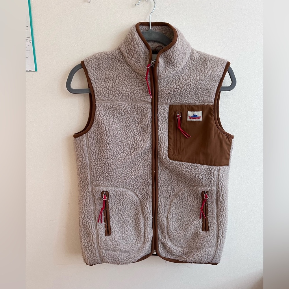 RARE penfield x madewell sherpa vest!